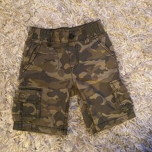 Old Navy camouflage Shorts Size 4T